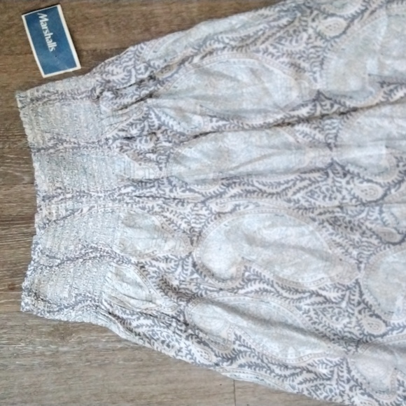 NWT: SPLENDID COLLECTION; WHITE & BLUE PAISLY, WIDE LEG PANT, SZ:XS. - Picture 2 of 8